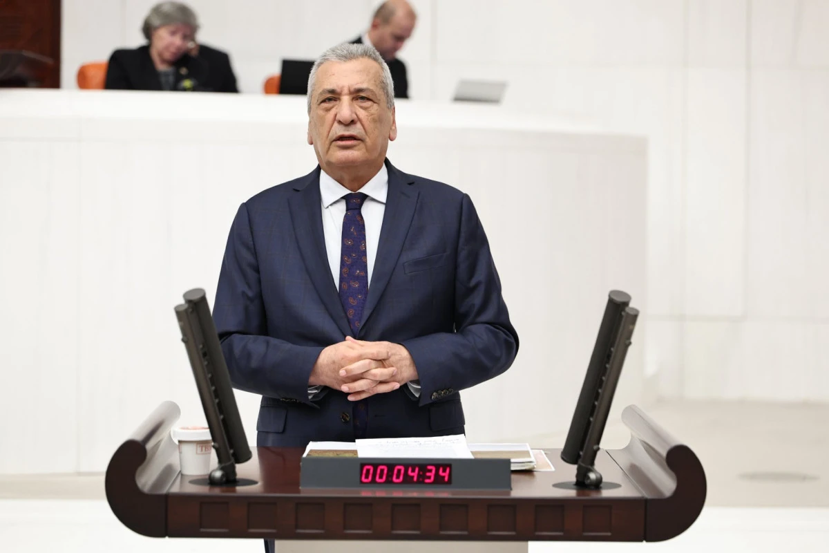 Afetin vurduğu Gaziantep&rsquo;e g&ouml;zlerini kapattılar!