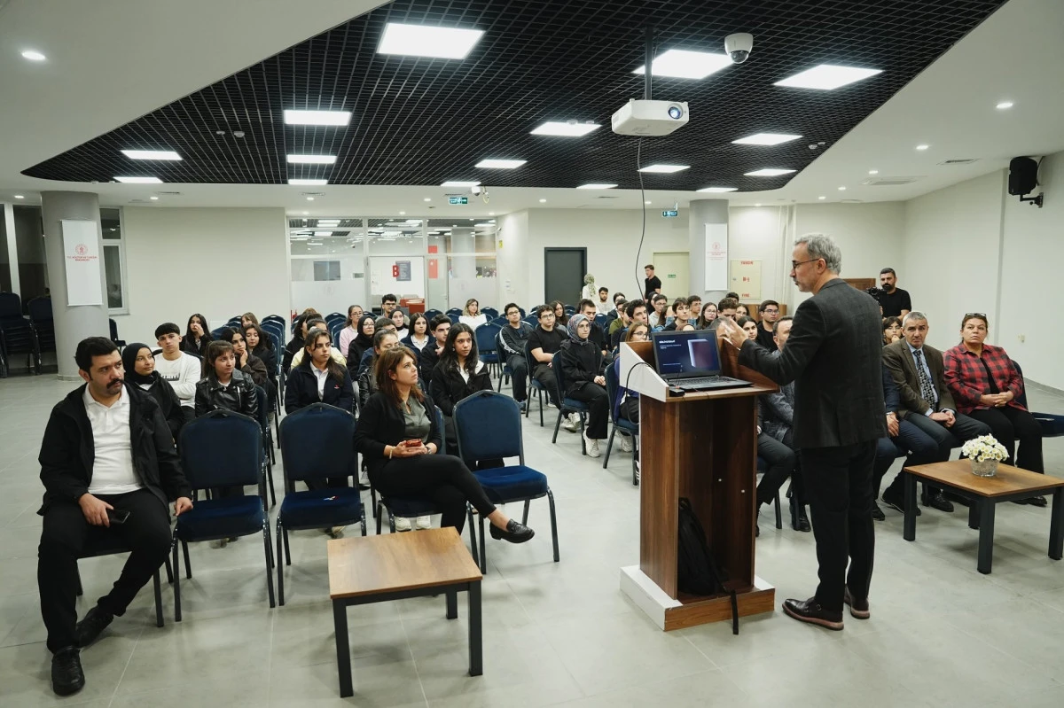 GASTROANTEP&rsquo;TE K&Uuml;LT&Uuml;R SANAT BULUŞMALARI S&Uuml;R&Uuml;YOR