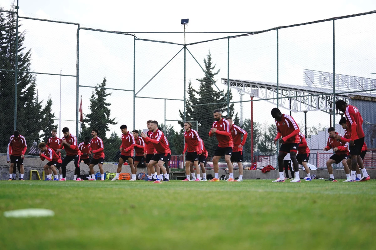 GAZİANTEP FK&rsquo;DA &Ccedil;ORUM FK HAZIRLIKLARI S&Uuml;R&Uuml;YOR