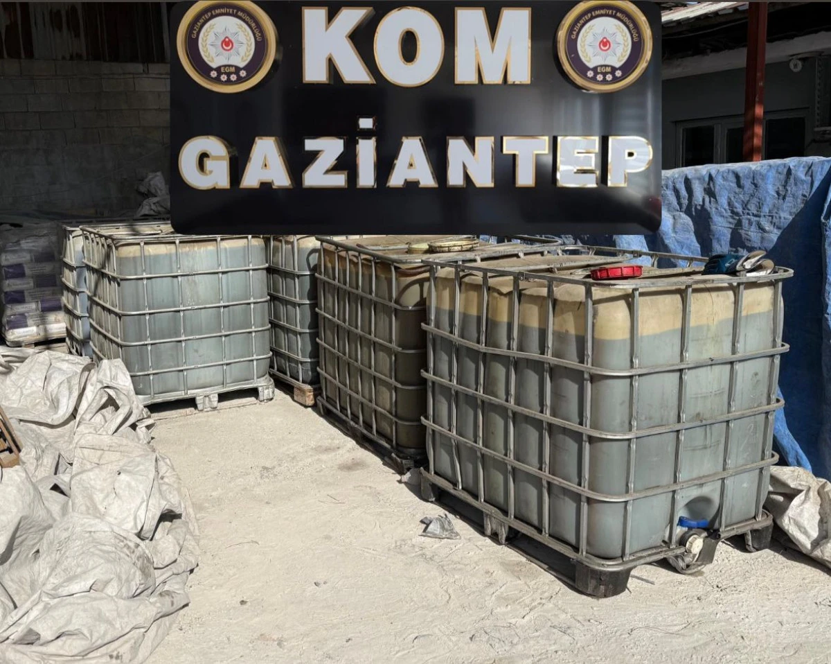 Gaziantep&rsquo;te 7 Bin Litre Ka&ccedil;ak Akaryakıt Ele Ge&ccedil;irildi