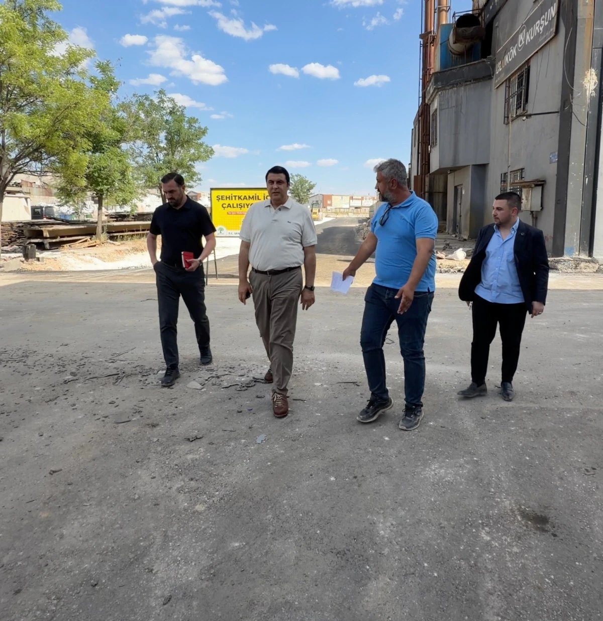 K&Uuml;SGET&rsquo;TE YOLLAR YENİLENİYOR
