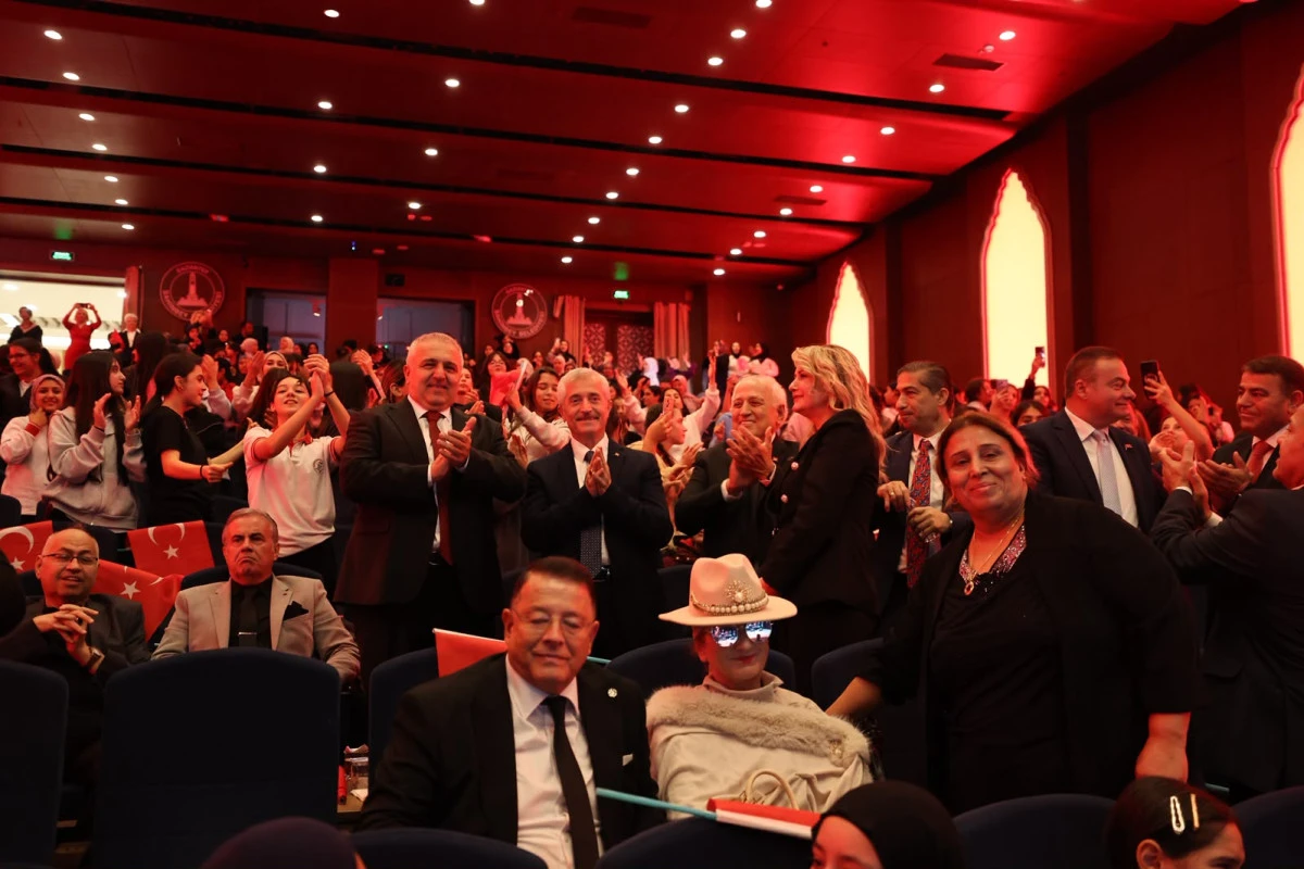 ŞAHİNBEY&rsquo;DE CUMHURİYET BAYRAMI COŞKUSU